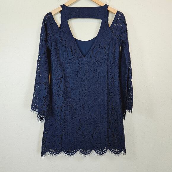 Chaser Vintage Lace Bell Sleeve Cold Shoulder Mini Dress Navy Blue Womens Medium - Picture 3 of 9